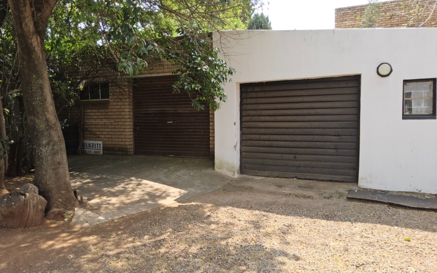4 Bedroom Property for Sale in Hartbeesfontein North West